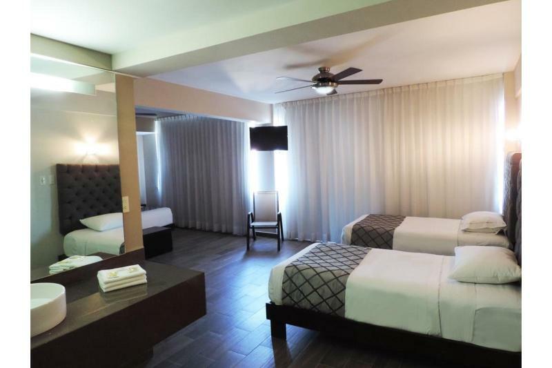 Hotel Senorial Platino レオン エクステリア 写真